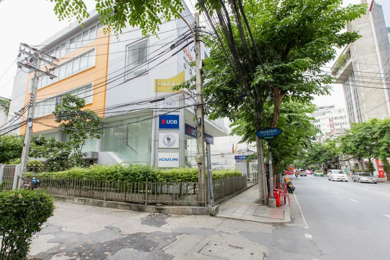 Every Surawong Bangkok Kültér fotó