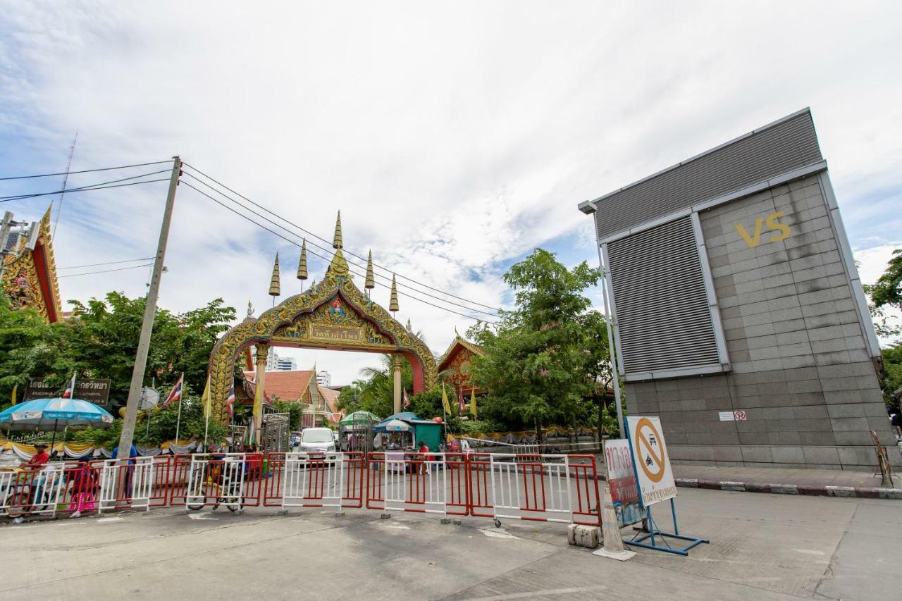 Every Surawong Bangkok Kültér fotó